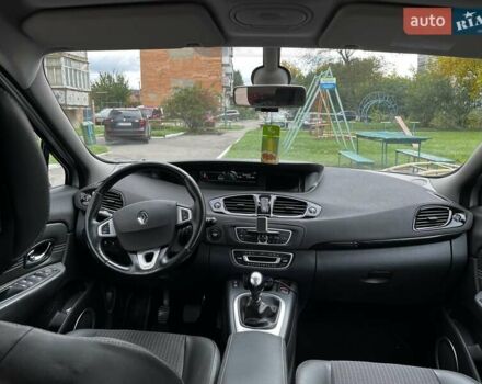 Сірий Рено Гранд Сценік, об'ємом двигуна 1.6 л та пробігом 268 тис. км за 8100 $, фото 17 на Automoto.ua