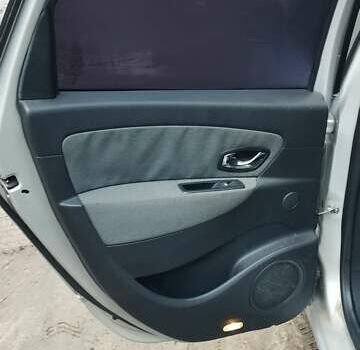 Сірий Рено Гранд Сценік, об'ємом двигуна 2 л та пробігом 329 тис. км за 7350 $, фото 17 на Automoto.ua