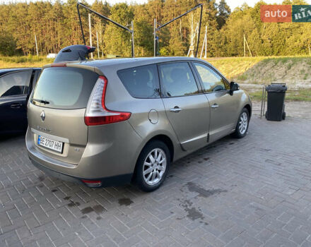 Серый Рено Гранд Сценик, объемом двигателя 1.46 л и пробегом 280 тыс. км за 8000 $, фото 12 на Automoto.ua