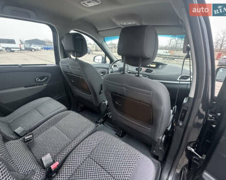 Сірий Рено Гранд Сценік, об'ємом двигуна 1.6 л та пробігом 219 тис. км за 9000 $, фото 41 на Automoto.ua