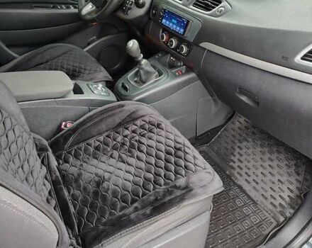 Серый Рено Гранд Сценик, объемом двигателя 1.5 л и пробегом 292 тыс. км за 6700 $, фото 19 на Automoto.ua