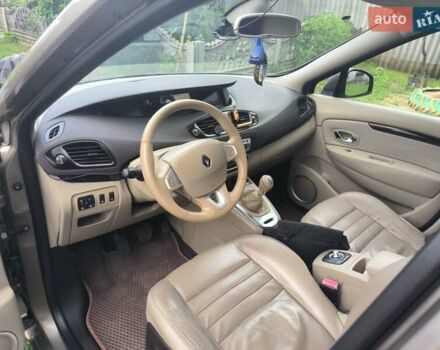 Серый Рено Гранд Сценик, объемом двигателя 1.6 л и пробегом 240 тыс. км за 7500 $, фото 9 на Automoto.ua