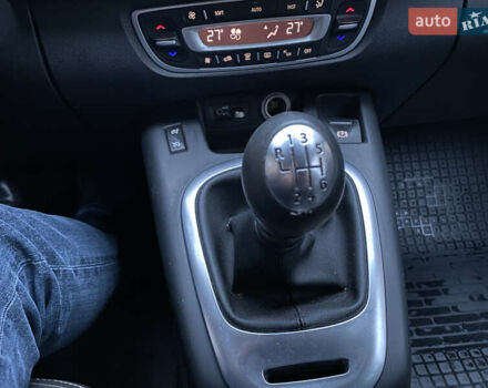 Сірий Рено Гранд Сценік, об'ємом двигуна 1.87 л та пробігом 220 тис. км за 8000 $, фото 21 на Automoto.ua