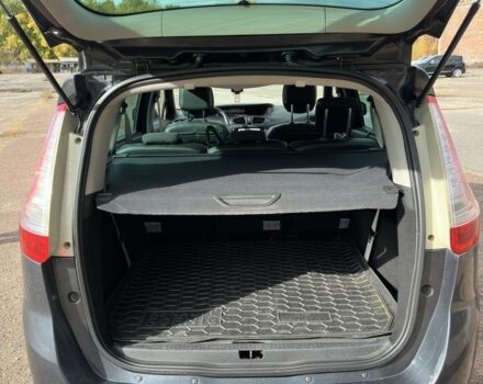 Рено Гранд Сценик 2011 в Чернигове на Automoto.ua Серый Рено Гранд Сценик, объемом двигателя 1.5 л и пробегом 309 тыс. км за 7600 $, фото 10 на Automoto.ua