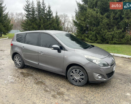 Серый Рено Гранд Сценик, объемом двигателя 1.46 л и пробегом 277 тыс. км за 6900 $, фото 3 на Automoto.ua