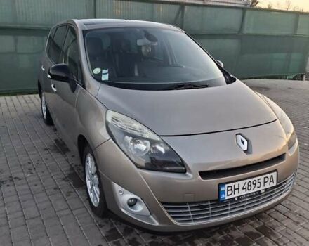 Серый Рено Гранд Сценик, объемом двигателя 1.6 л и пробегом 271 тыс. км за 7600 $, фото 14 на Automoto.ua