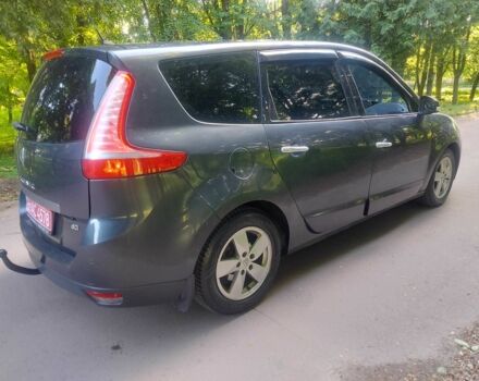 Серый Рено Гранд Сценик, объемом двигателя 0 л и пробегом 216 тыс. км за 6700 $, фото 4 на Automoto.ua