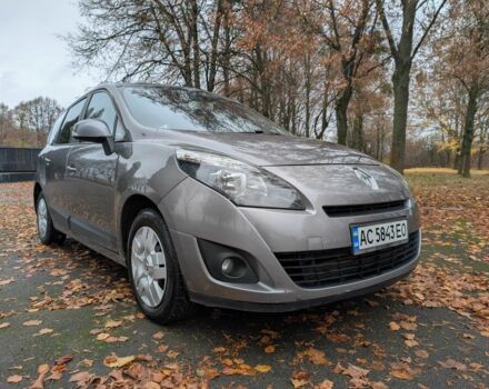 Серый Рено Гранд Сценик, объемом двигателя 1.5 л и пробегом 261 тыс. км за 5999 $, фото 5 на Automoto.ua