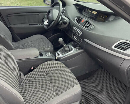 Серый Рено Гранд Сценик, объемом двигателя 1.46 л и пробегом 277 тыс. км за 6900 $, фото 9 на Automoto.ua