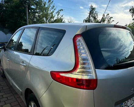 Серый Рено Гранд Сценик, объемом двигателя 1.5 л и пробегом 220 тыс. км за 6800 $, фото 2 на Automoto.ua