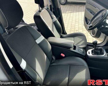 Серый Рено Гранд Сценик, объемом двигателя 1.6 л и пробегом 268 тыс. км за 8100 $, фото 7 на Automoto.ua