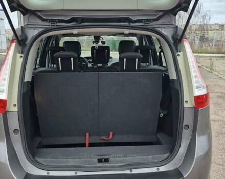 Серый Рено Гранд Сценик, объемом двигателя 1.6 л и пробегом 149 тыс. км за 8500 $, фото 34 на Automoto.ua