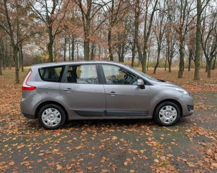 Серый Рено Гранд Сценик, объемом двигателя 1.5 л и пробегом 261 тыс. км за 5999 $, фото 13 на Automoto.ua