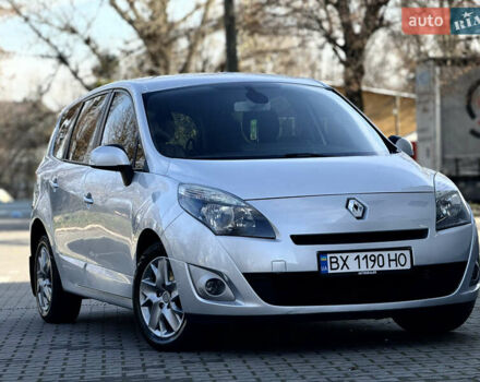 Серый Рено Гранд Сценик, объемом двигателя 1.6 л и пробегом 305 тыс. км за 6900 $, фото 4 на Automoto.ua