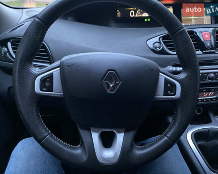 Сірий Рено Гранд Сценік, об'ємом двигуна 1.87 л та пробігом 220 тис. км за 8000 $, фото 25 на Automoto.ua