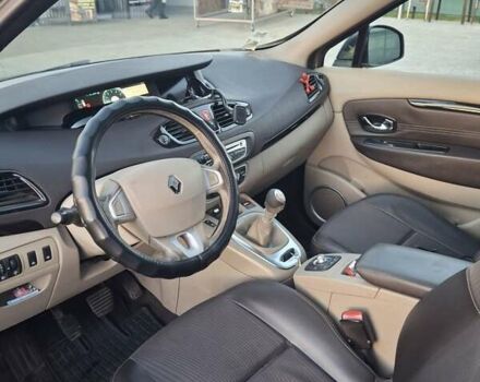 Серый Рено Гранд Сценик, объемом двигателя 1.6 л и пробегом 271 тыс. км за 7600 $, фото 7 на Automoto.ua