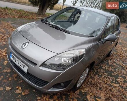 Серый Рено Гранд Сценик, объемом двигателя 1.5 л и пробегом 261 тыс. км за 5999 $, фото 8 на Automoto.ua