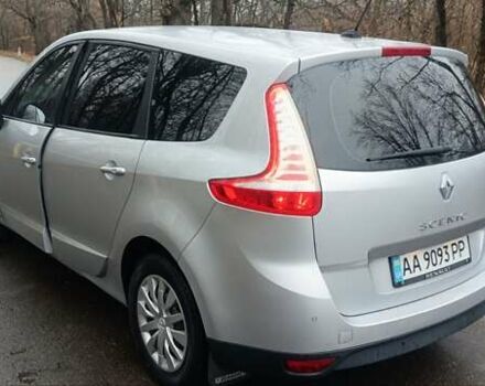 Серый Рено Гранд Сценик, объемом двигателя 1.5 л и пробегом 240 тыс. км за 7600 $, фото 9 на Automoto.ua