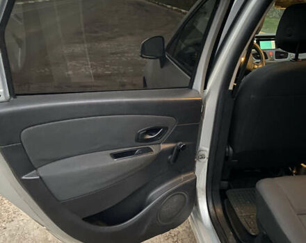 Серый Рено Гранд Сценик, объемом двигателя 1.46 л и пробегом 284 тыс. км за 5950 $, фото 15 на Automoto.ua