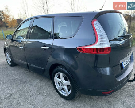 Серый Рено Гранд Сценик, объемом двигателя 1.5 л и пробегом 305 тыс. км за 7200 $, фото 6 на Automoto.ua
