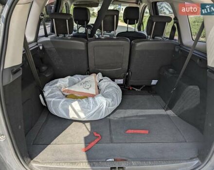 Сірий Рено Гранд Сценік, об'ємом двигуна 1.6 л та пробігом 269 тис. км за 6400 $, фото 7 на Automoto.ua