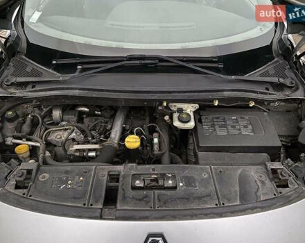 Серый Рено Гранд Сценик, объемом двигателя 1.46 л и пробегом 284 тыс. км за 5950 $, фото 27 на Automoto.ua