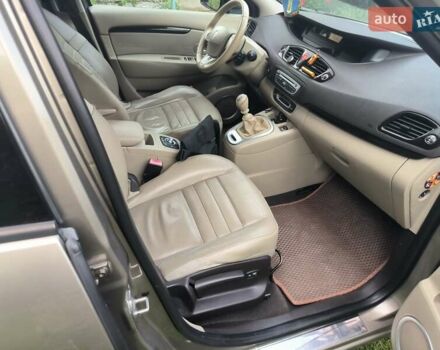 Серый Рено Гранд Сценик, объемом двигателя 1.6 л и пробегом 240 тыс. км за 7500 $, фото 12 на Automoto.ua