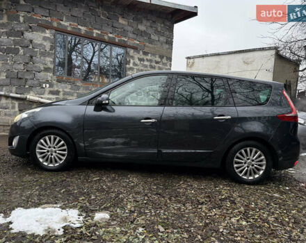 Серый Рено Гранд Сценик, объемом двигателя 1.6 л и пробегом 265 тыс. км за 7950 $, фото 3 на Automoto.ua