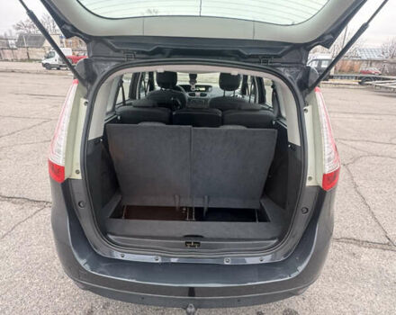 Сірий Рено Гранд Сценік, об'ємом двигуна 1.6 л та пробігом 219 тис. км за 9000 $, фото 50 на Automoto.ua