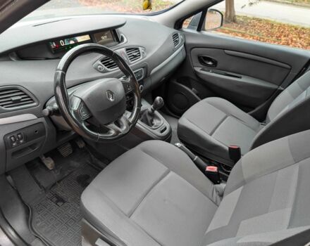 Серый Рено Гранд Сценик, объемом двигателя 1.5 л и пробегом 261 тыс. км за 5999 $, фото 18 на Automoto.ua