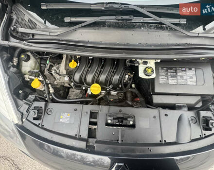 Сірий Рено Гранд Сценік, об'ємом двигуна 1.6 л та пробігом 219 тис. км за 9000 $, фото 64 на Automoto.ua