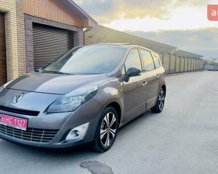 Серый Рено Гранд Сценик, объемом двигателя 1.6 л и пробегом 267 тыс. км за 8150 $, фото 15 на Automoto.ua