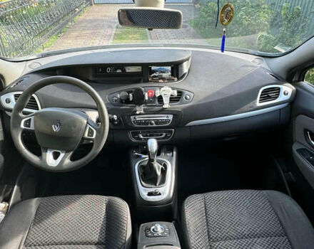 Серый Рено Гранд Сценик, объемом двигателя 1.5 л и пробегом 220 тыс. км за 6800 $, фото 3 на Automoto.ua