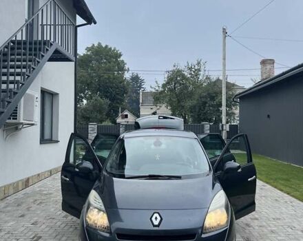 Сірий Рено Гранд Сценік, об'ємом двигуна 1.6 л та пробігом 242 тис. км за 8000 $, фото 7 на Automoto.ua