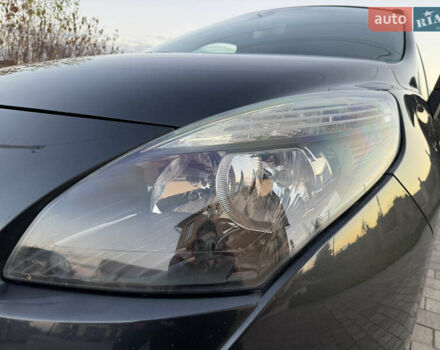 Серый Рено Гранд Сценик, объемом двигателя 1.6 л и пробегом 265 тыс. км за 7999 $, фото 6 на Automoto.ua