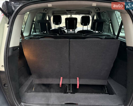 Серый Рено Гранд Сценик, объемом двигателя 1.6 л и пробегом 265 тыс. км за 7950 $, фото 39 на Automoto.ua