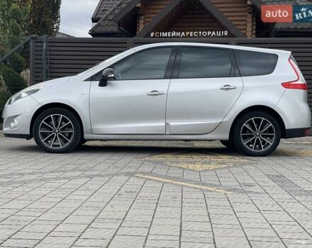 Серый Рено Гранд Сценик, объемом двигателя 2 л и пробегом 249 тыс. км за 8450 $, фото 14 на Automoto.ua