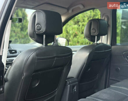 Серый Рено Гранд Сценик, объемом двигателя 2 л и пробегом 241 тыс. км за 10950 $, фото 57 на Automoto.ua