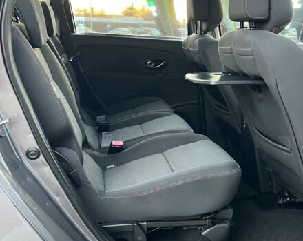 Сірий Рено Гранд Сценік, об'ємом двигуна 1.6 л та пробігом 238 тис. км за 8700 $, фото 23 на Automoto.ua