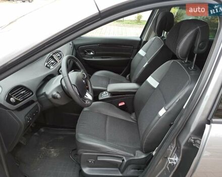 Серый Рено Гранд Сценик, объемом двигателя 1.6 л и пробегом 205 тыс. км за 10500 $, фото 19 на Automoto.ua