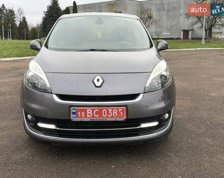 Серый Рено Гранд Сценик, объемом двигателя 2 л и пробегом 197 тыс. км за 10700 $, фото 10 на Automoto.ua