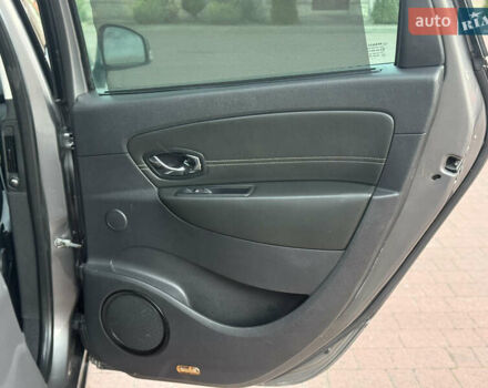 Серый Рено Гранд Сценик, объемом двигателя 2 л и пробегом 241 тыс. км за 10950 $, фото 45 на Automoto.ua