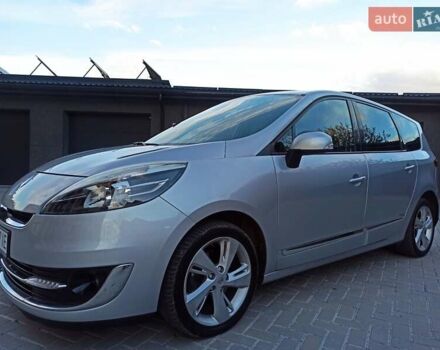 Серый Рено Гранд Сценик, объемом двигателя 1.6 л и пробегом 239 тыс. км за 8700 $, фото 6 на Automoto.ua