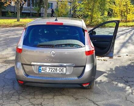 Сірий Рено Гранд Сценік, об'ємом двигуна 1.46 л та пробігом 250 тис. км за 8500 $, фото 39 на Automoto.ua