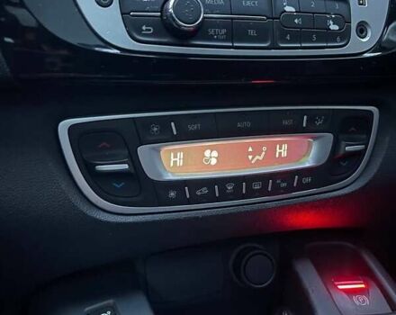 Серый Рено Гранд Сценик, объемом двигателя 1.5 л и пробегом 213 тыс. км за 7600 $, фото 14 на Automoto.ua