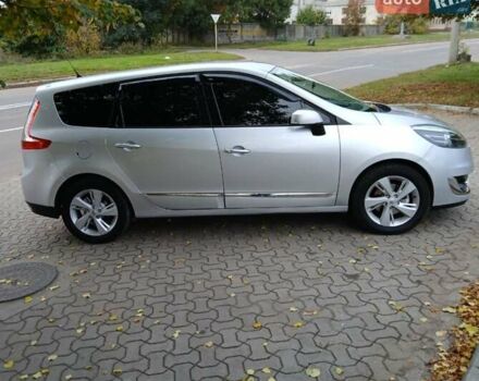 Сірий Рено Гранд Сценік, об'ємом двигуна 1.6 л та пробігом 250 тис. км за 8750 $, фото 4 на Automoto.ua