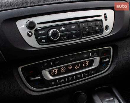 Серый Рено Гранд Сценик, объемом двигателя 1.46 л и пробегом 344 тыс. км за 7900 $, фото 34 на Automoto.ua