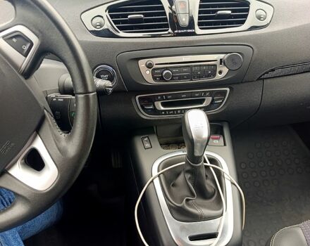 Серый Рено Гранд Сценик, объемом двигателя 1.5 л и пробегом 129 тыс. км за 10200 $, фото 1 на Automoto.ua