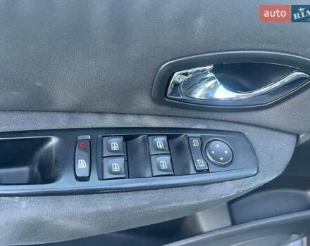 Серый Рено Гранд Сценик, объемом двигателя 1.5 л и пробегом 281 тыс. км за 9740 $, фото 12 на Automoto.ua