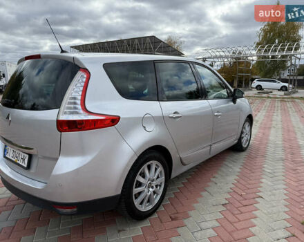 Серый Рено Гранд Сценик, объемом двигателя 2 л и пробегом 187 тыс. км за 8750 $, фото 11 на Automoto.ua